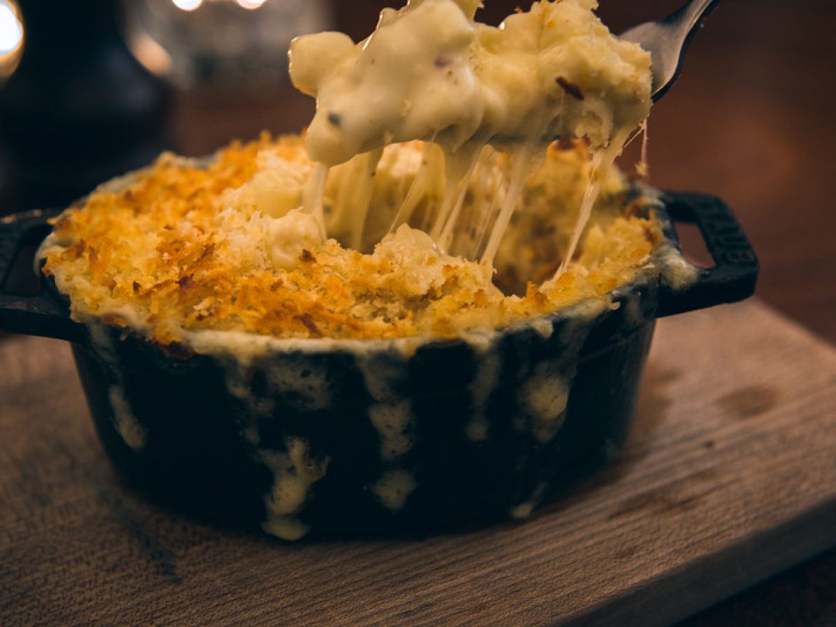 keep mac and cheese warm for party